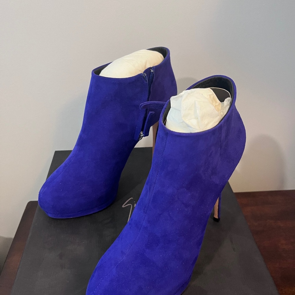 Giuseppe Zanotti Royal Blue Bootie